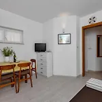 Letica * Макарська
