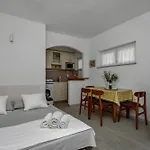 Letica Макарська
