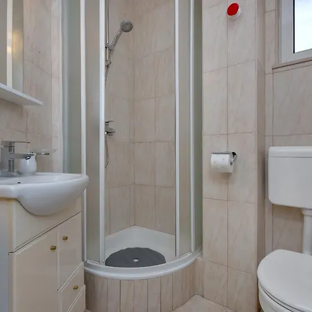 Letica Макарска