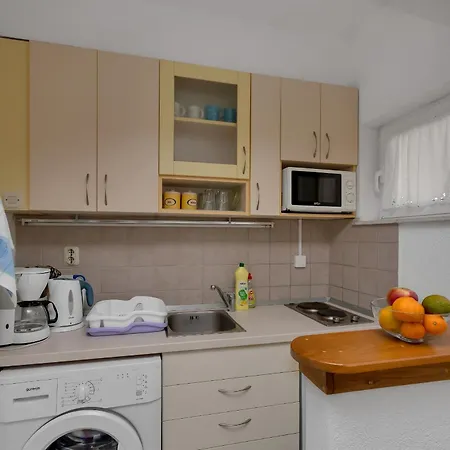 Letica Apartament *