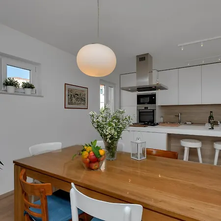 Letica Apartament Makarska